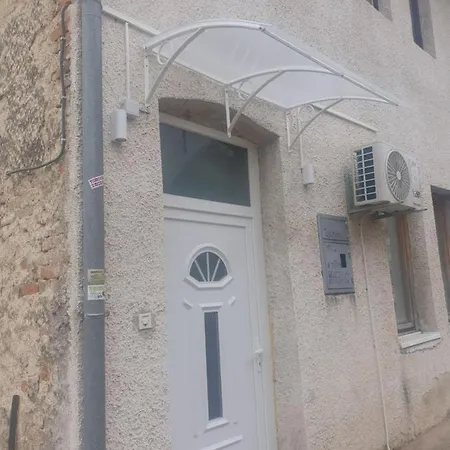 Apartment Old House